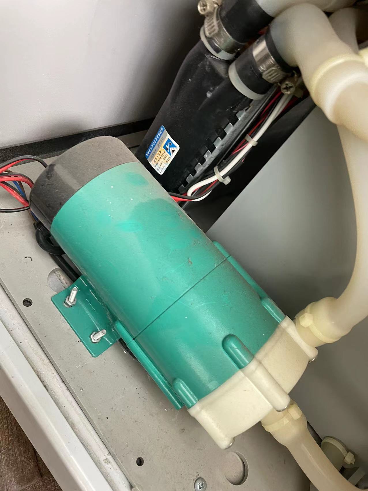 江蘇淮安市808脫毛儀器顯示水未循環(huán)什么情況
